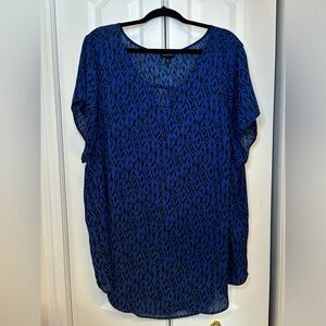 Torrid - Blouse Women's Blue and Black Short Sleeve in Size 4XL
